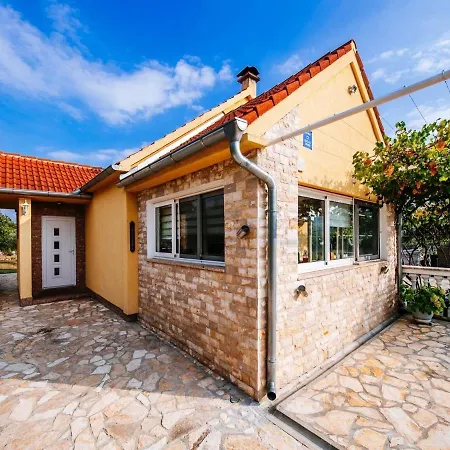 Charming With Private Pool In Dalmatia Zaton Obrovacki