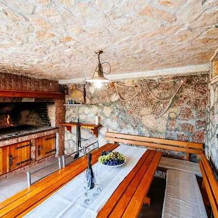 Charming With Private Pool In Dalmatia