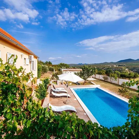Charming With Private Pool In Dalmatia Zaton Obrovacki