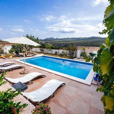 Charming With Private Pool In Dalmatia Vila *