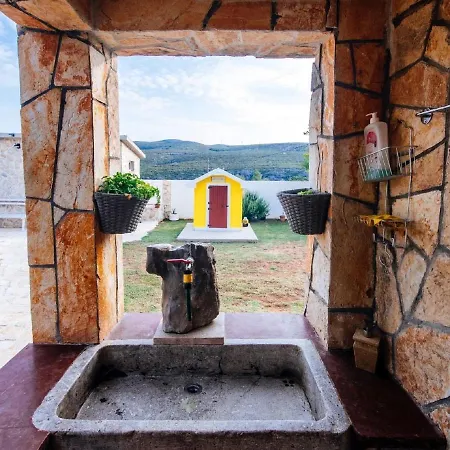 Charming With Private Pool In Dalmatia Zaton Obrovacki