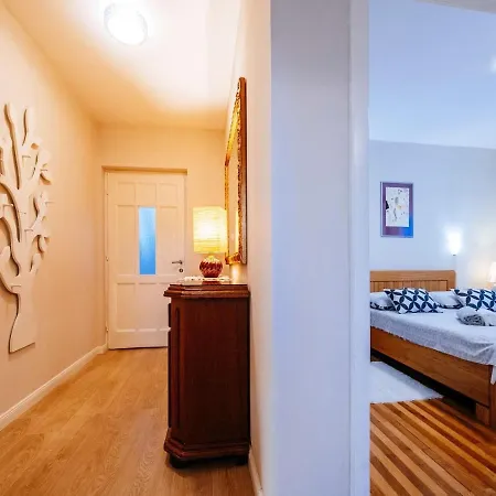 Charming With Private Pool In Dalmatia *
