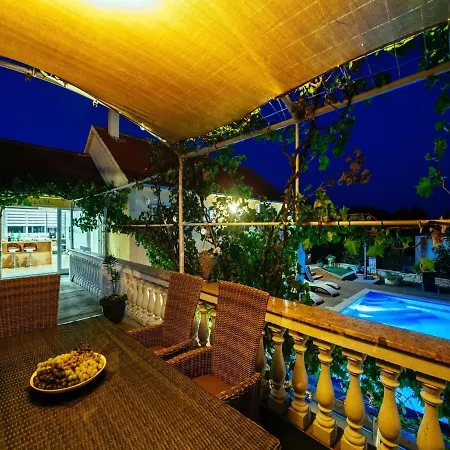 Charming With Private Pool In Dalmatia Vila Zaton Obrovacki