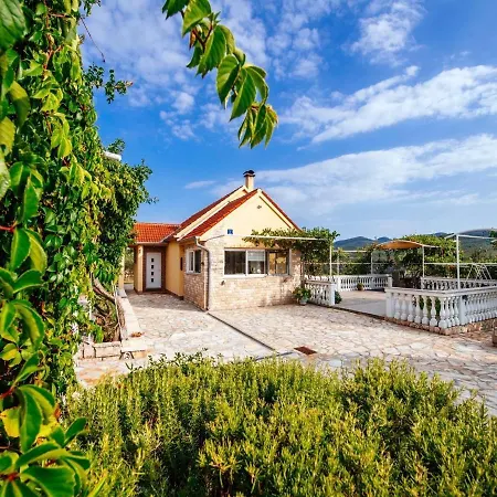 Vila Charming With Private Pool In Dalmatia