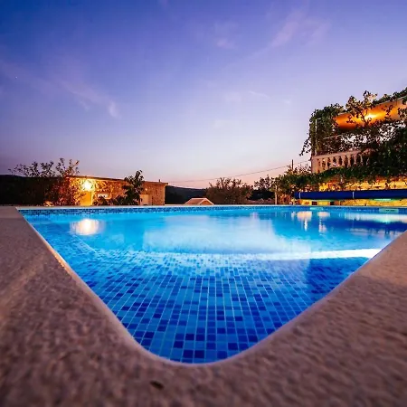 Charming With Private Pool In Dalmatia Vila *